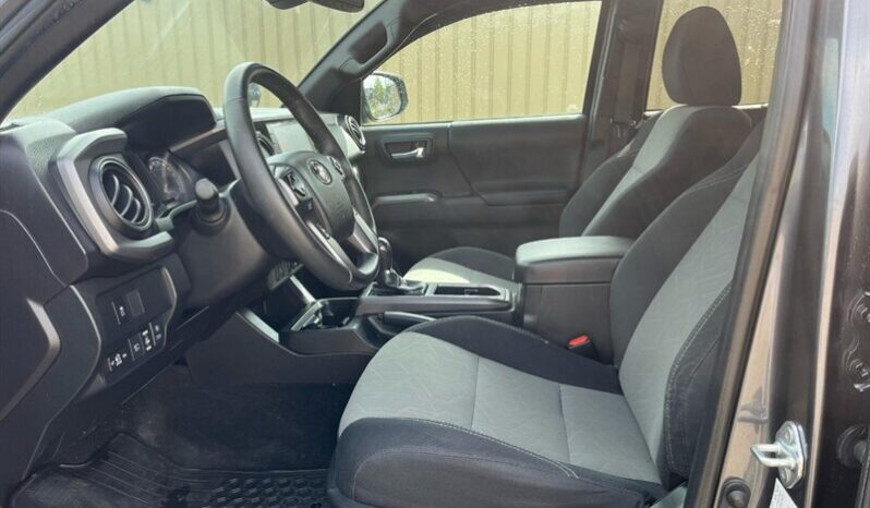 
								2022 Toyota Tacoma TRD Sport full									