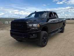 2022 RAM 3500 Big Horn Night Edition 8ft Box