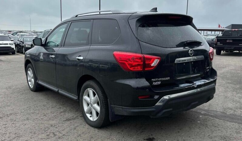 
								2019 Nissan Pathfinder SV full									