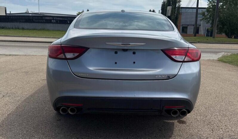 
								2016 Chrysler 200 S full									