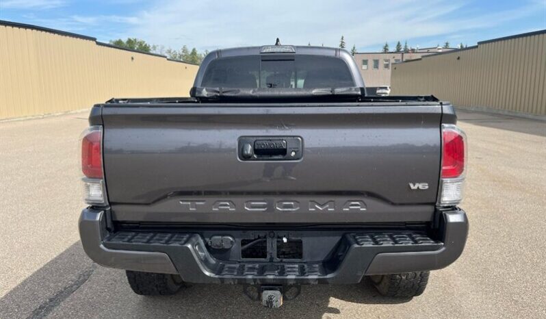 
								2022 Toyota Tacoma TRD Sport full									