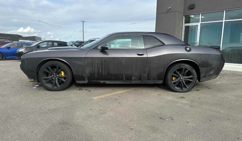 
								2017 Dodge Challenger SXT Plus full									