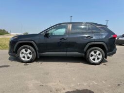 
										2019 Toyota RAV4 LE full									