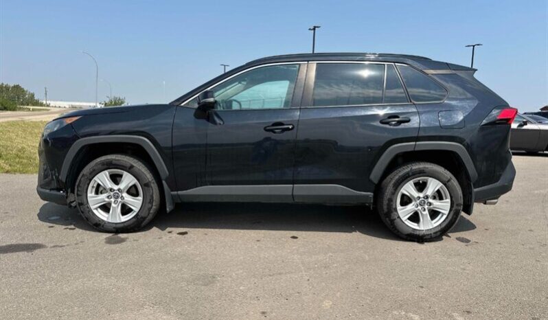
								2019 Toyota RAV4 LE full									