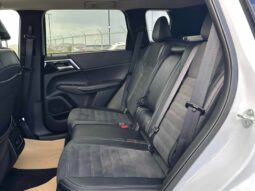 
										2024 Mitsubishi Outlander LE full									