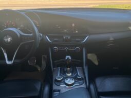 
										2017 Alfa Romeo Giulia Ti full									