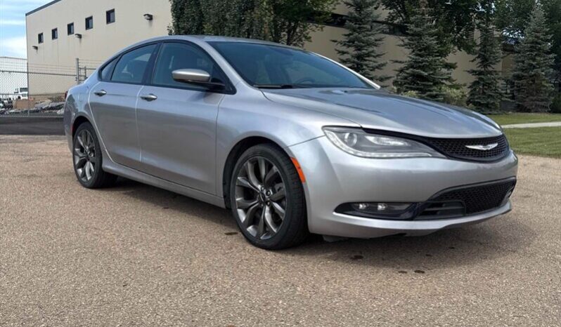 
								2016 Chrysler 200 S full									