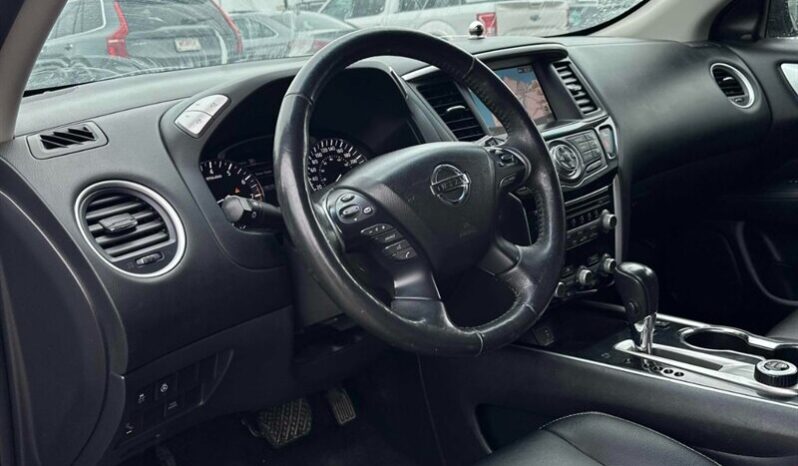 
								2019 Nissan Pathfinder SV full									