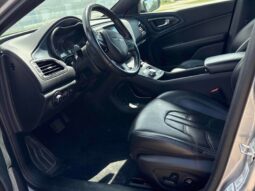 
										2016 Chrysler 200 S full									