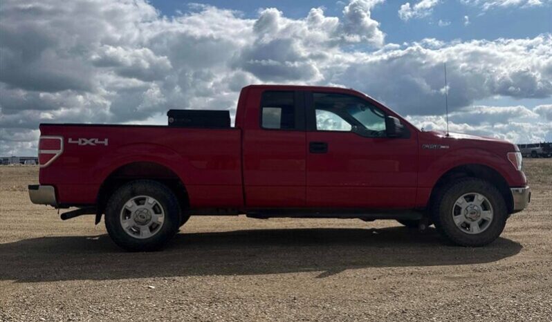 
								2014 Ford F-150 XLT full									