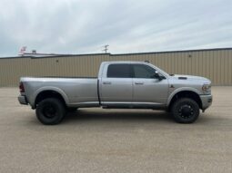 
										2021 RAM 3500 Laramie Dually Diesel Night Edition Aisin full									