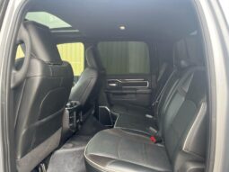 
										2021 RAM 3500 Laramie Dually Diesel Night Edition Aisin full									