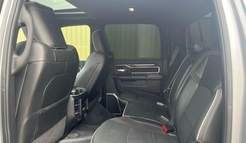 
								2021 RAM 3500 Laramie Dually Diesel Night Edition Aisin full									