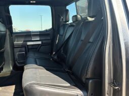 
										2019 Ford F-150 Lariat full									