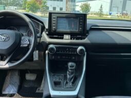 
										2019 Toyota RAV4 LE full									