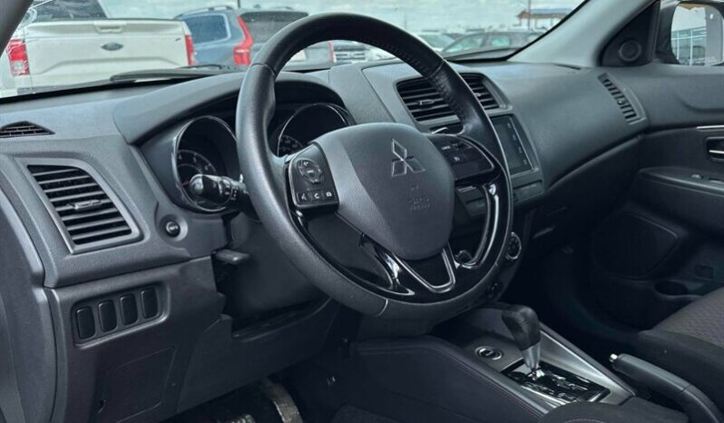 
								2019 Mitsubishi RVR SE AWC full									