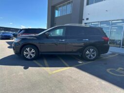 
										2020 Nissan Pathfinder SV Tech full									