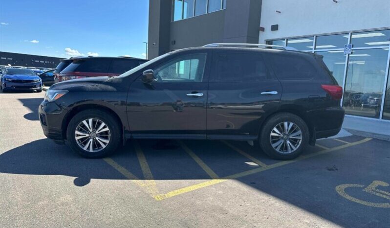 
								2020 Nissan Pathfinder SV Tech full									