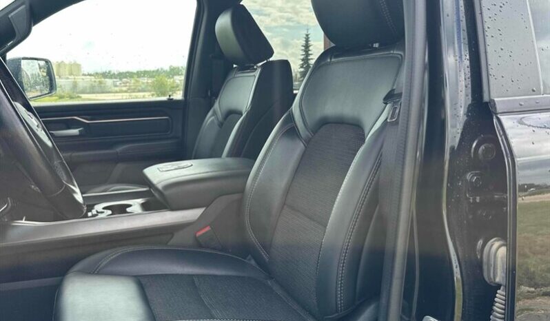 
								2022 RAM 1500 Sport full									