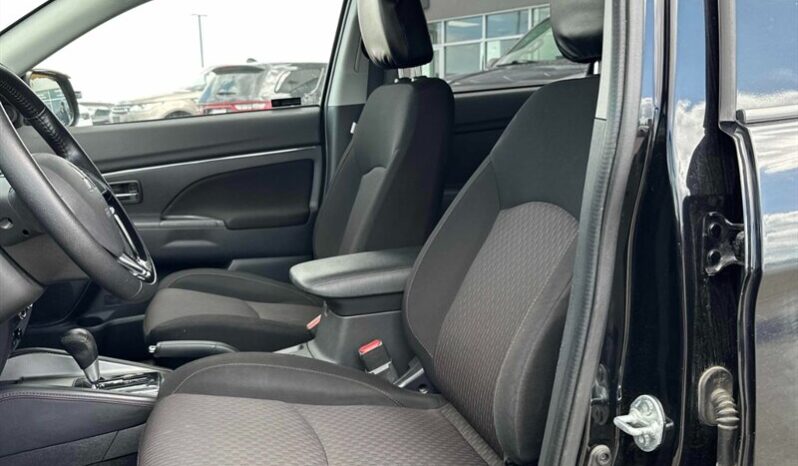 
								2019 Mitsubishi RVR SE AWC full									