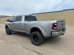 
										2021 RAM 3500 Laramie Dually Diesel Night Edition Aisin full									