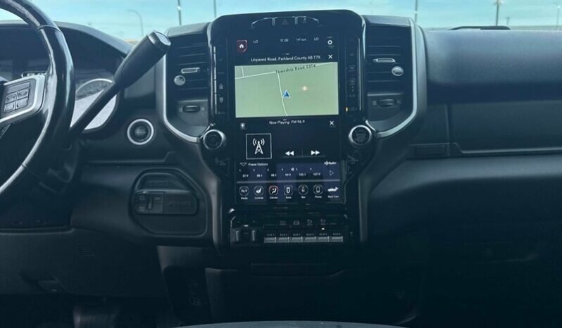 
								2020 RAM 3500 Big Horn Night Edition Dually Diesel full									