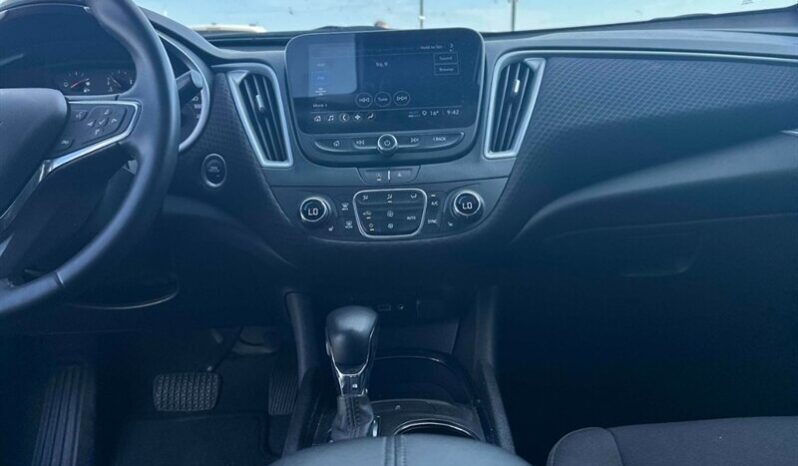 
								2023 Chevrolet Malibu LT full									