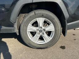 
										2019 Toyota RAV4 LE full									