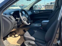 
										2018 Nissan Pathfinder S full									