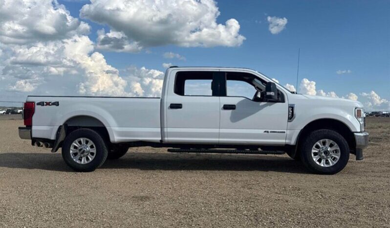 
								2020 Ford F-350 Super Duty XLT full									