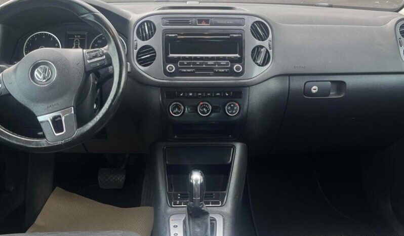 
								2014 Volkswagen Tiguan Trendline 4Motion full									