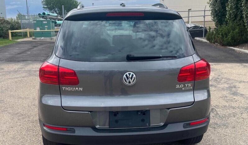 
								2014 Volkswagen Tiguan Trendline 4Motion full									