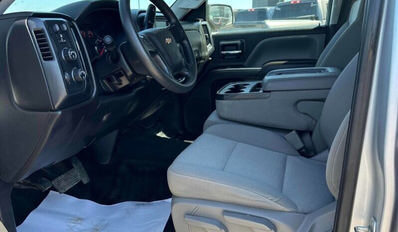 
								2018 Chevrolet Silverado 1500 Custom full									