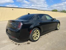
										2018 Chrysler 300 Series S full									