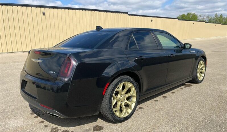 
								2018 Chrysler 300 Series S full									