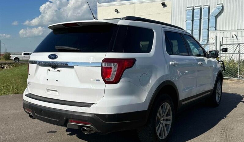 
								2019 Ford Explorer XLT full									