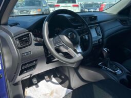 
										2020 Nissan Rogue SV full									