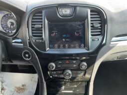 
										2018 Chrysler 300 Series S full									