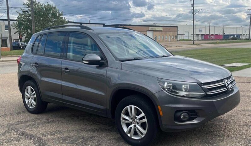 
								2014 Volkswagen Tiguan Trendline 4Motion full									