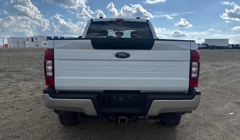 
								2020 Ford F-350 Super Duty XLT full									