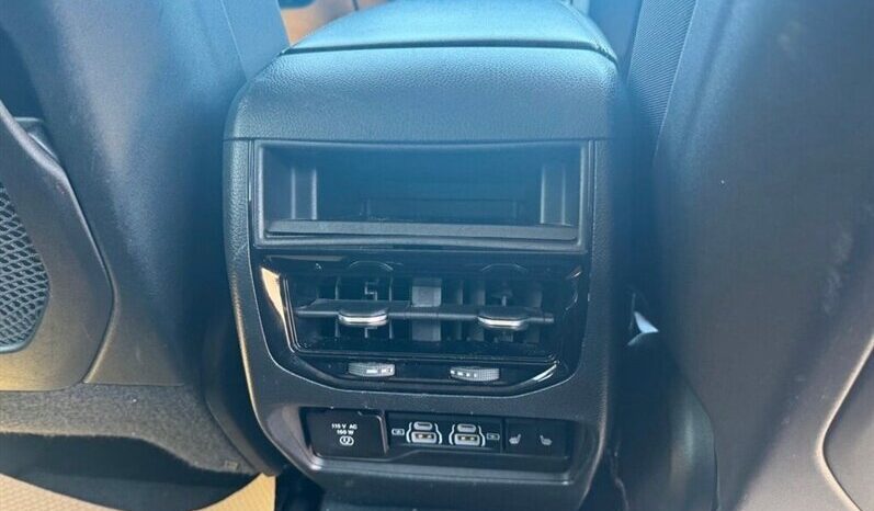 
								2023 Jeep Grand Cherokee Limited Black Pack full									