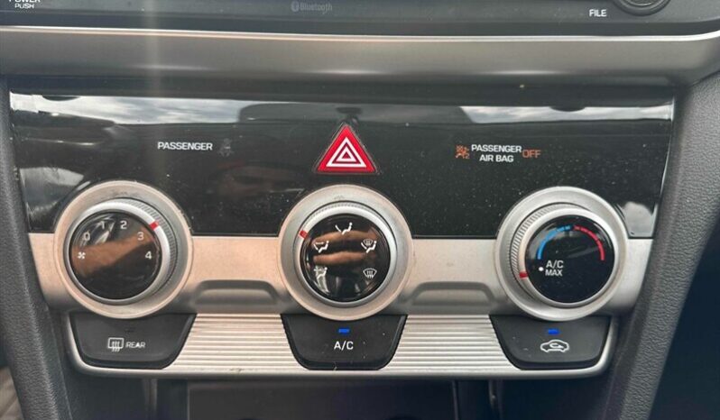 
								2020 Hyundai Elantra Preferred full									