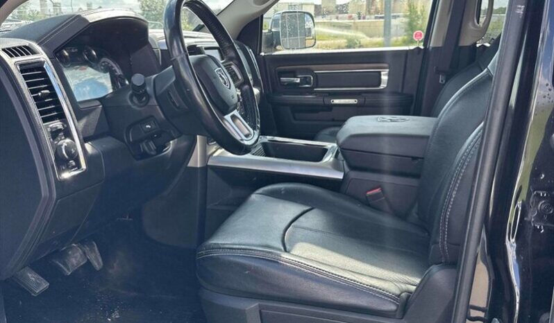
								2018 RAM 1500 Laramie full									
