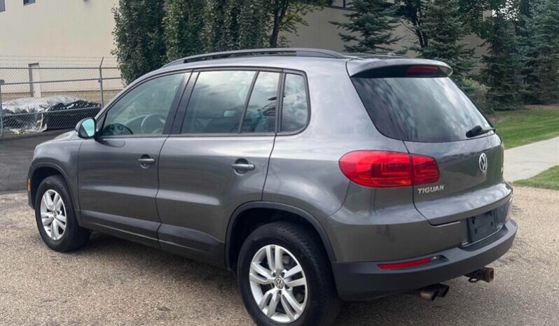 
								2014 Volkswagen Tiguan Trendline 4Motion full									