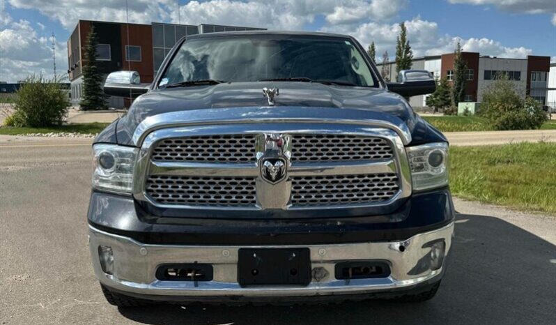 
								2018 RAM 1500 Laramie full									