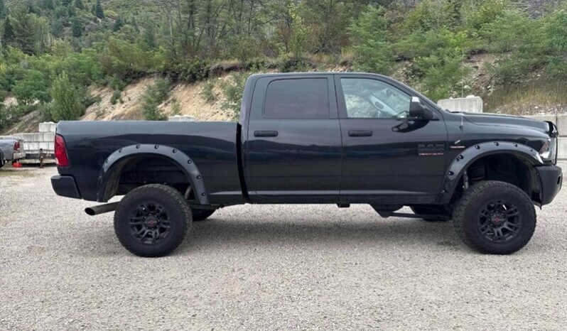 
								2017 RAM 3500 SLT Sport Diesel full									