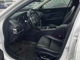 
										2018 Jaguar XE 25t Premium full									