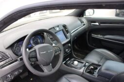 
										2023 Chrysler 300 Series S full									