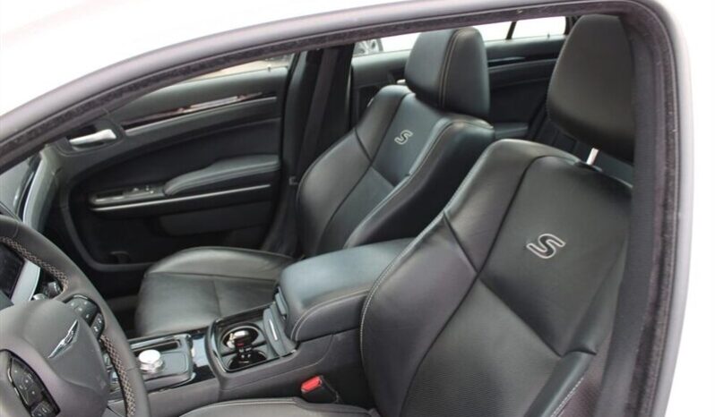 
								2023 Chrysler 300 Series S full									