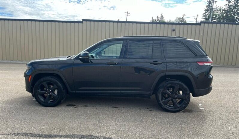 
								2023 Jeep Grand Cherokee Limited Black Pack full									